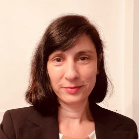 A photo of Laura Enneian